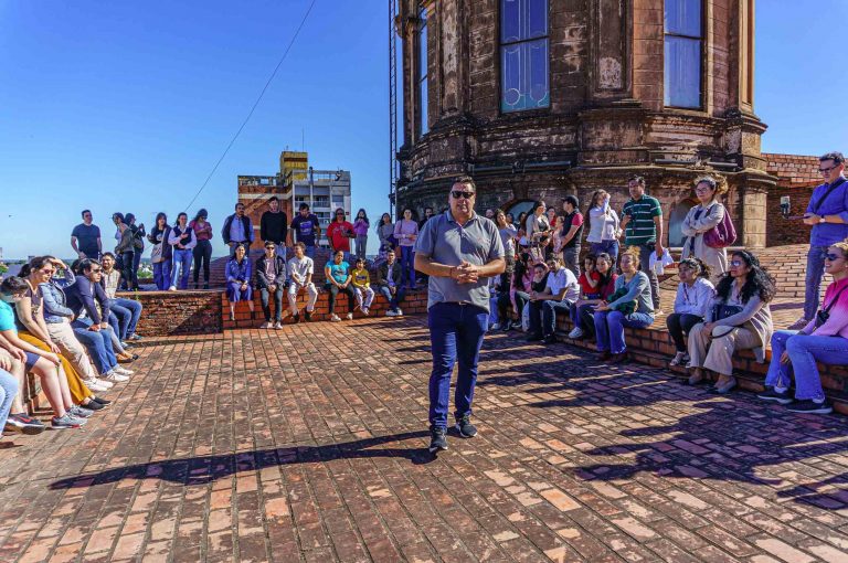 Municipalidad de Asunción impulsa recorridos turísticos que acercan la historia, la cultura y la identidad de la capital a miles de visitantes