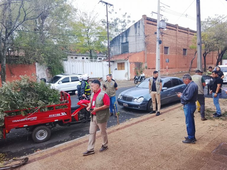Operativo Vertedero Cero evita disposición ilegal de residuos en el barrio Carlos Antonio López