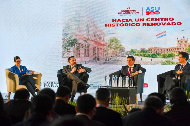 Intendente Bello destacó en el Foro ASU 500 Años la reducción del 52 % del impuesto inmobiliario para impulsar el Centro Histórico