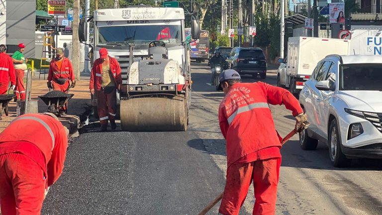 Municipalidad realiza más de 1.700 bacheos en menos de 2 semanas