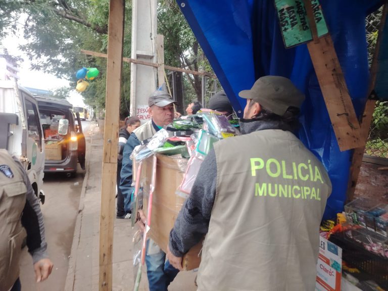 Municipalidad realizó un operativo de ordenamiento en la zona de Eusebio Ayala