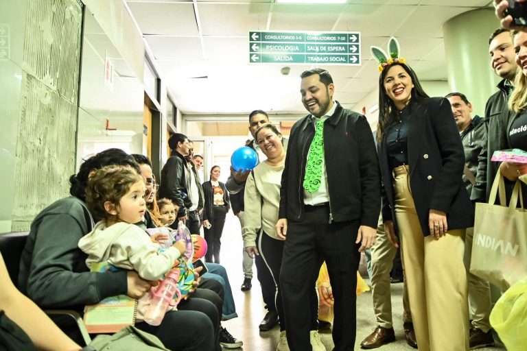 Municipalidad lleva ayuda y un mensaje de esperanza al Hospital San Pablo