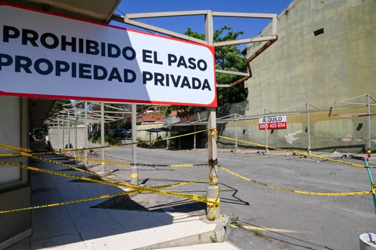 PMT brinda recomendaciones ante cierre de alternativa vial en terreno privado del barrio Villa Morra