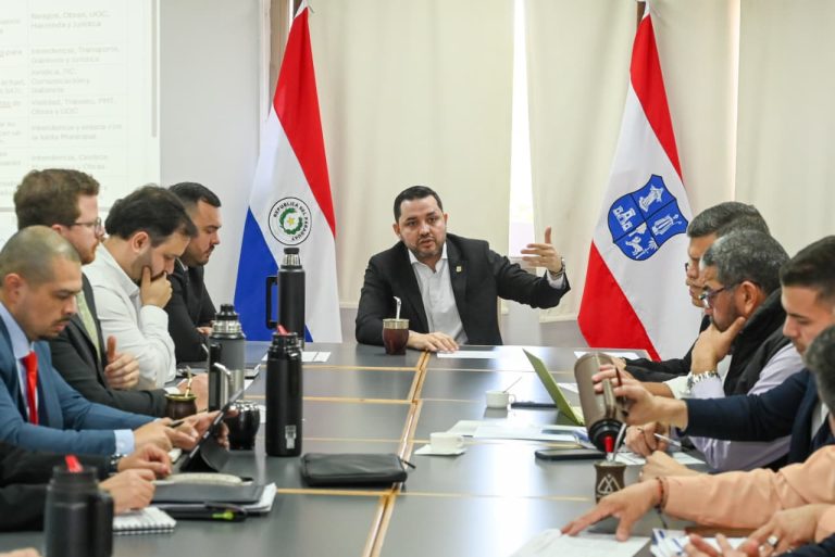 Luis Bello conformó equipo de enlace para garantizar una transición ordenada en la Municipalidad de Asunción