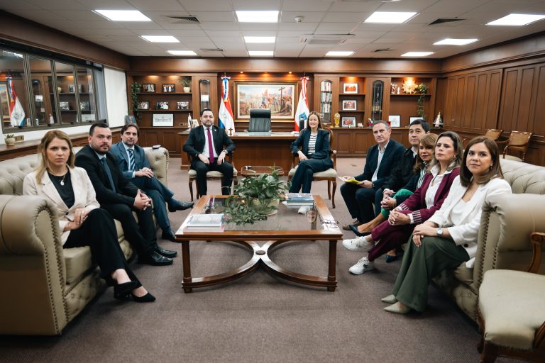 Luis Bello recibió a Soledad Núñez y ambos equipos iniciaron el proceso de transición municipal